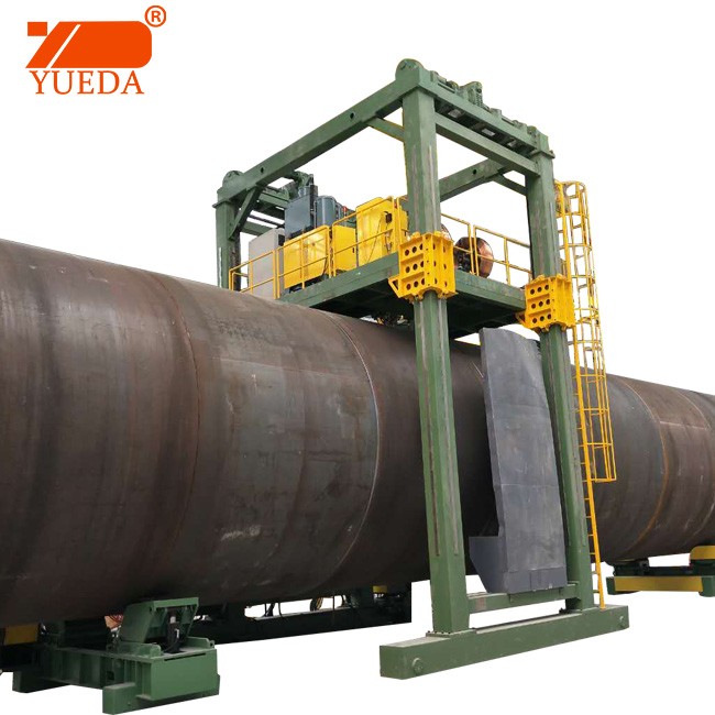 Fuel oil tank gantry welding machine