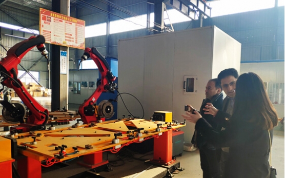 Canada client visit our factory for automatic Aluminum welding machine