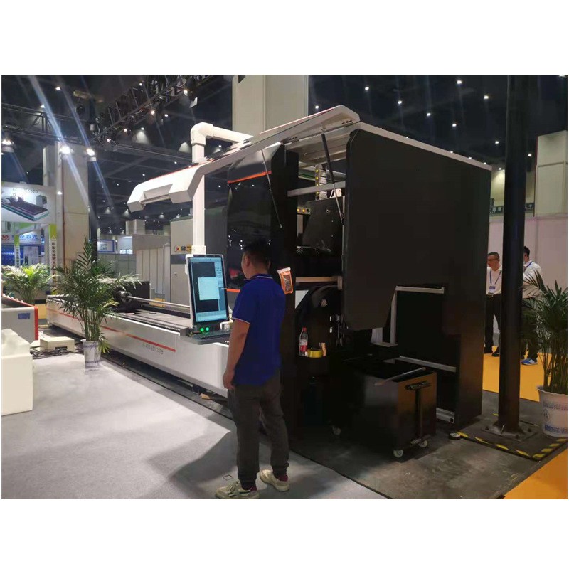 Automatic Roll Material Fiber Laser Metal Cutting Machine